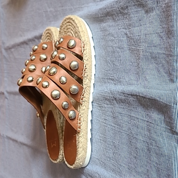 Marc Fisher Studded Leather Espadrille Sandals! CLEAN!! - Picture 4 of 10